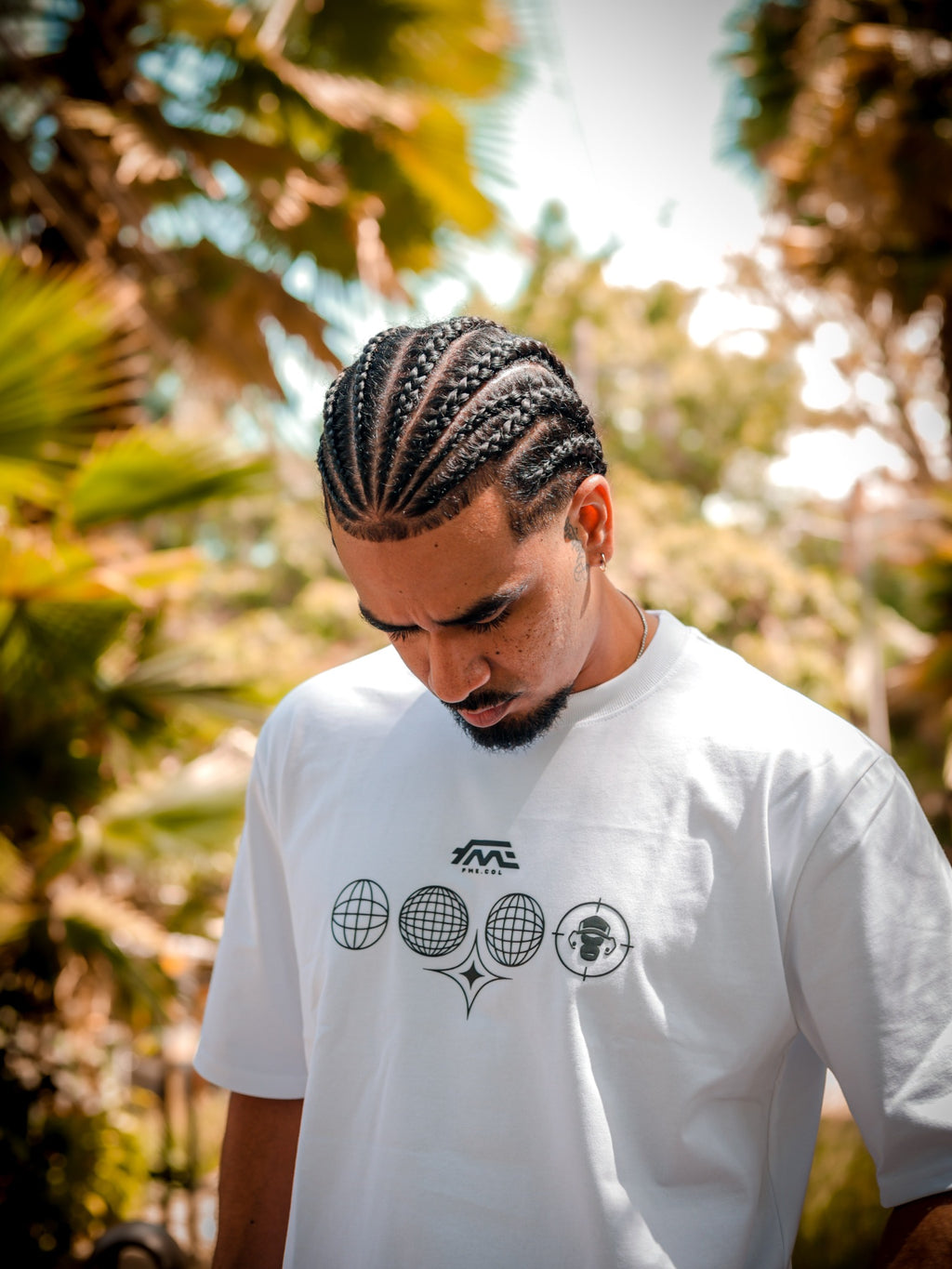 STAR HOOD WHITE - frontal detalle