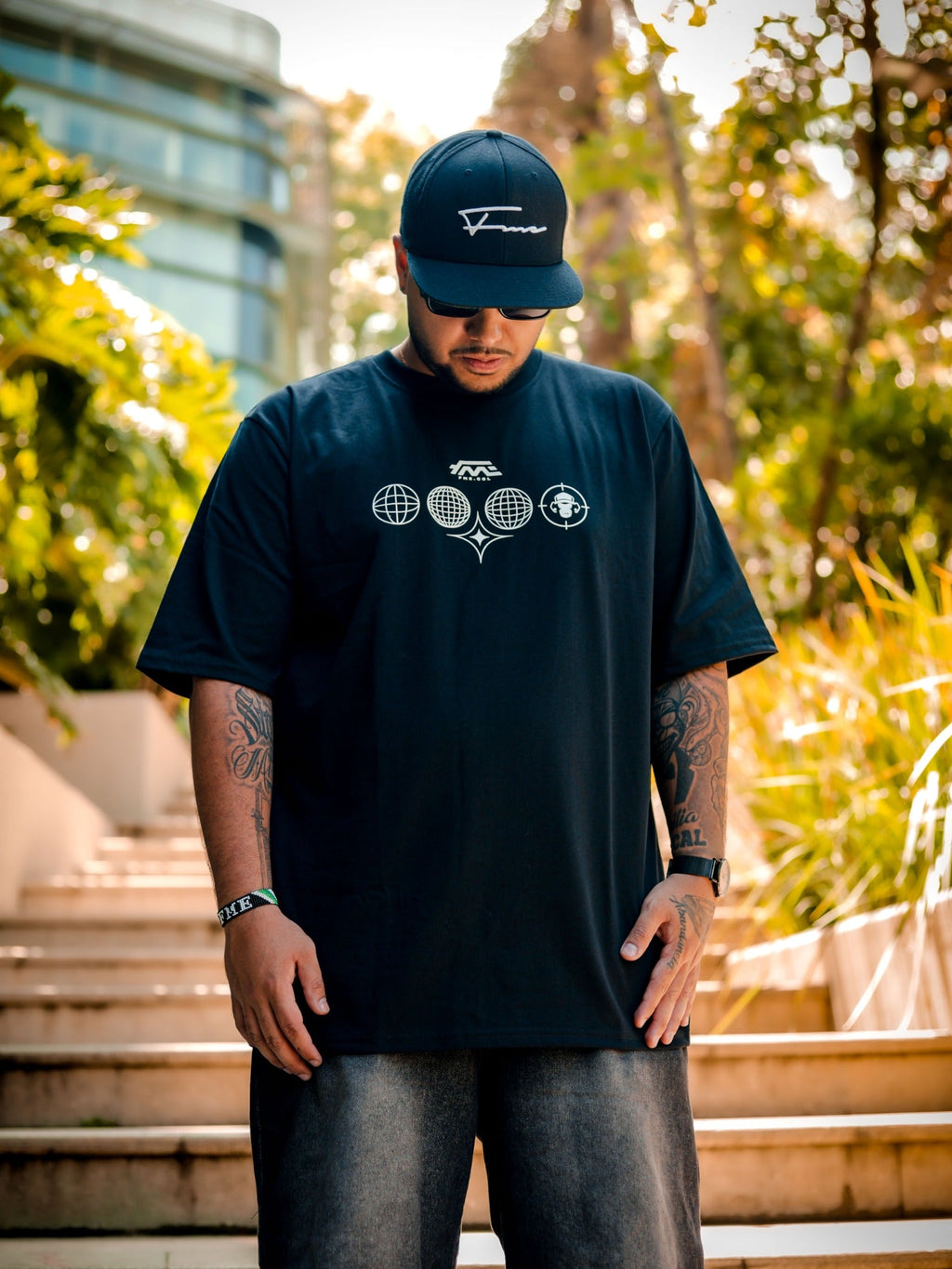 STAR TEE BLACK - vista frontal