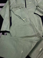 CONJUNTO VERDE OLIVA BR