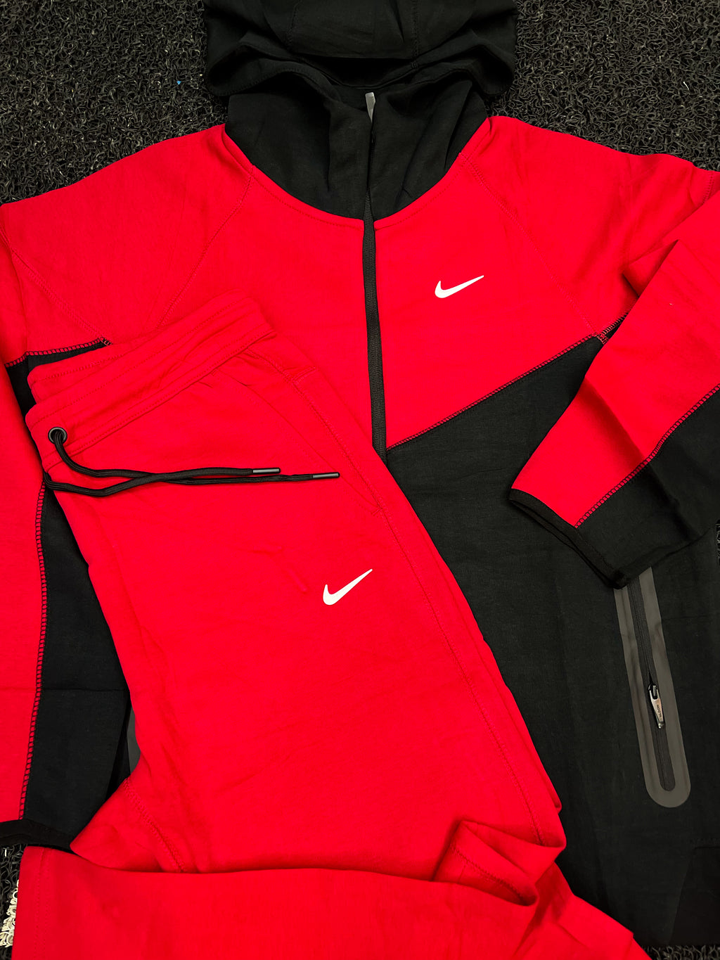 CONJUNTO ROJO CON NEGRO BR