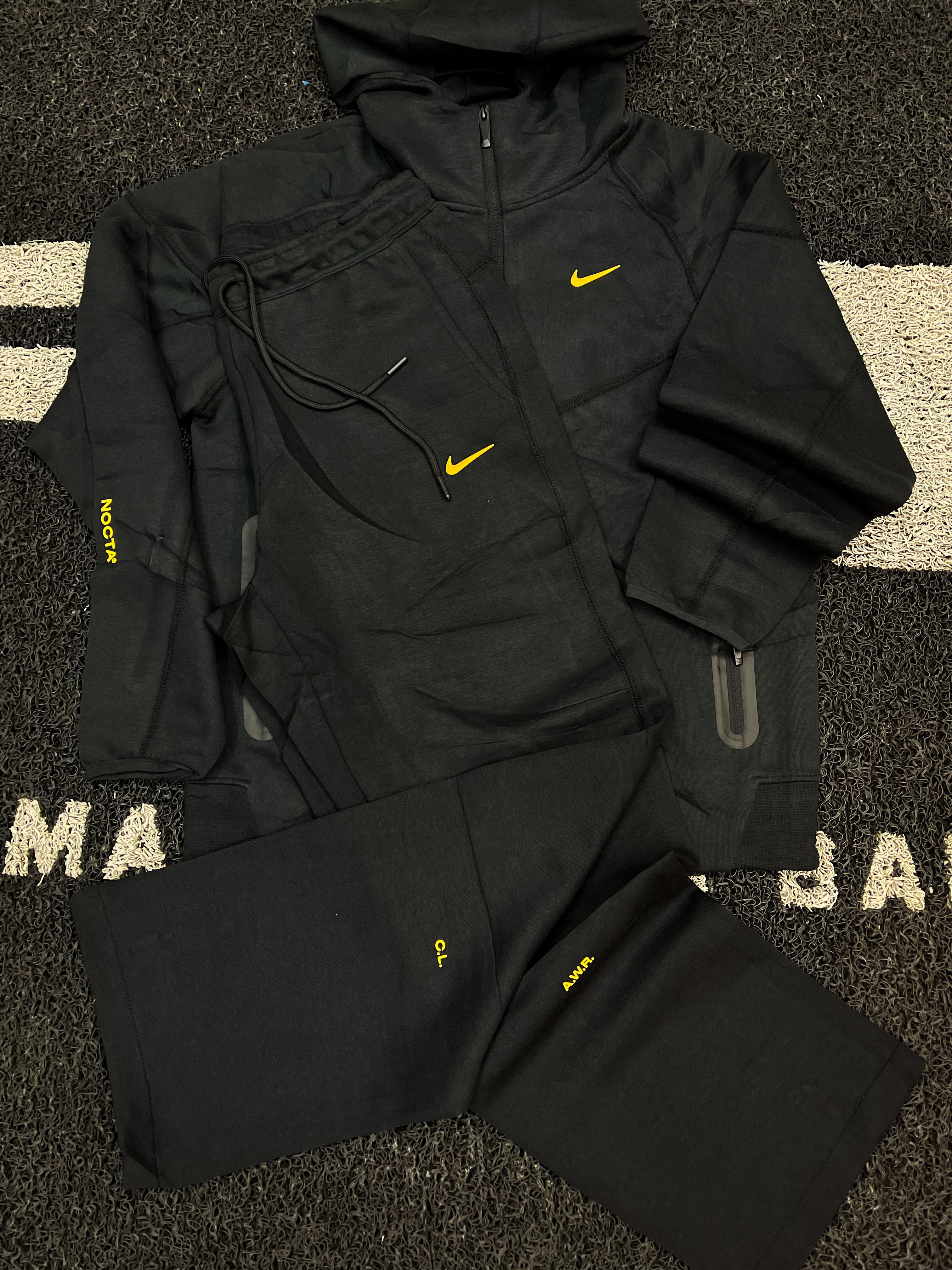 CONJUNTO NEGRO AMARILLO BR