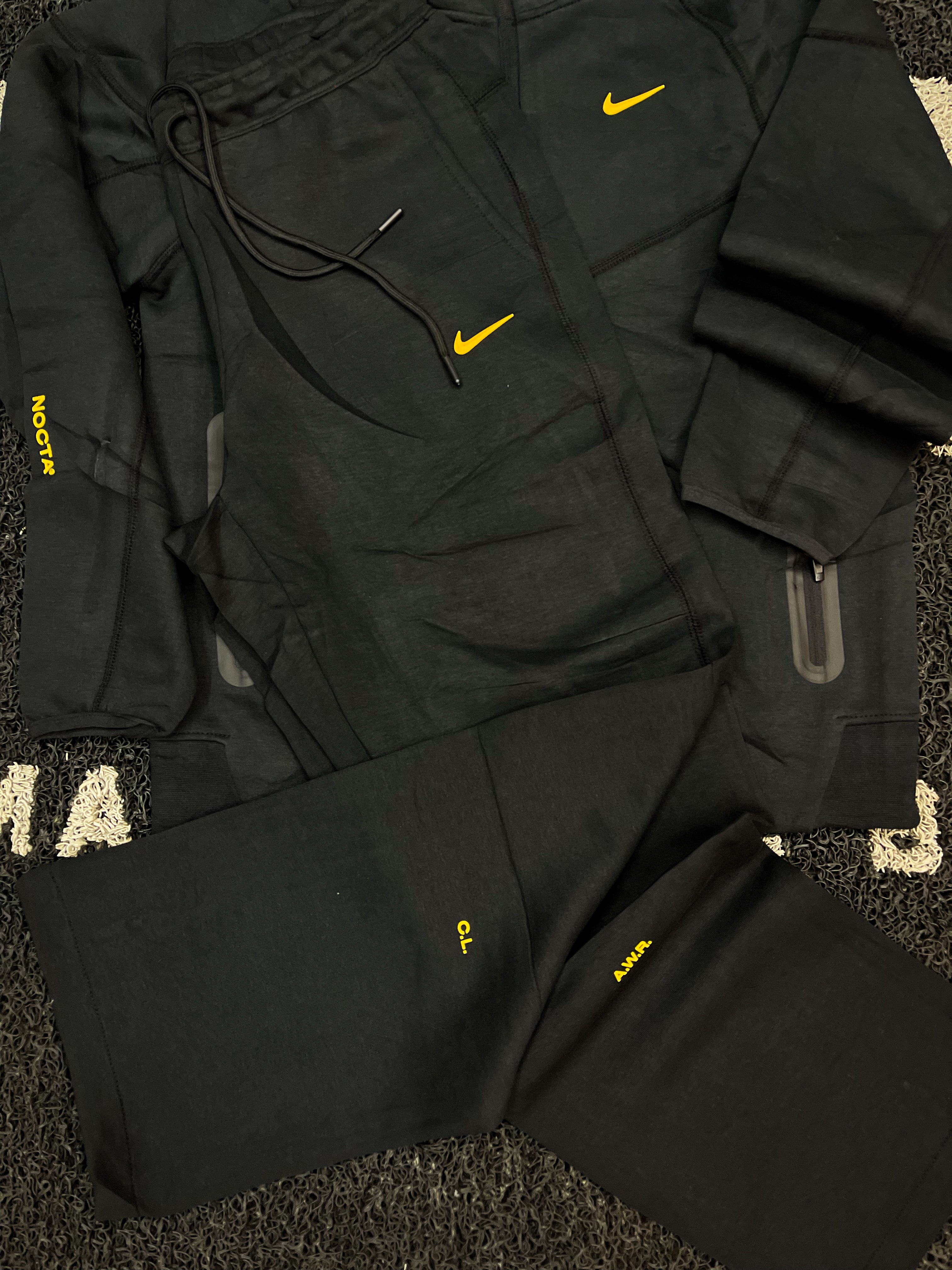 CONJUNTO NEGRO AMARILLO BR