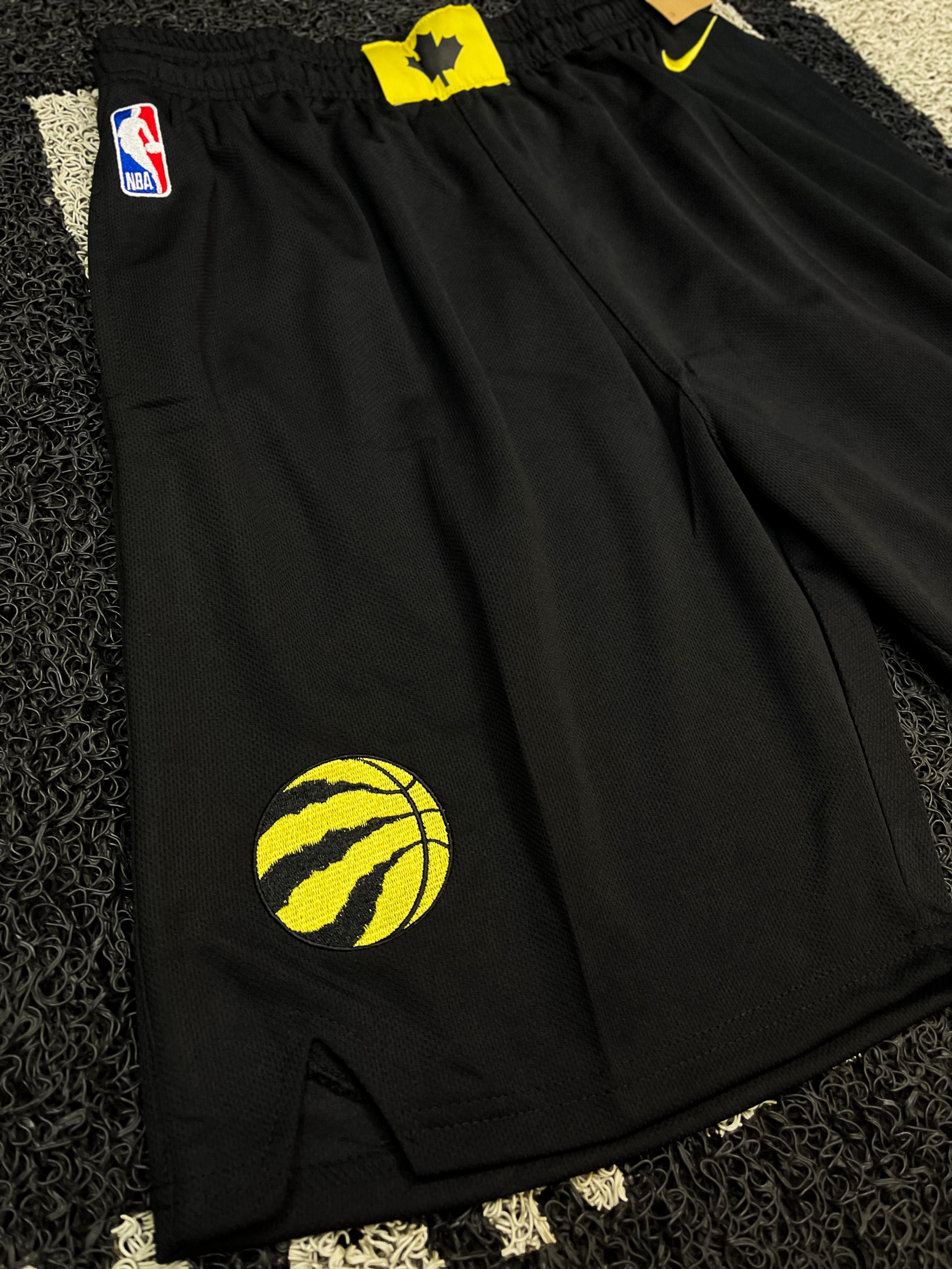 PANTALONETA NEGRA REF 04