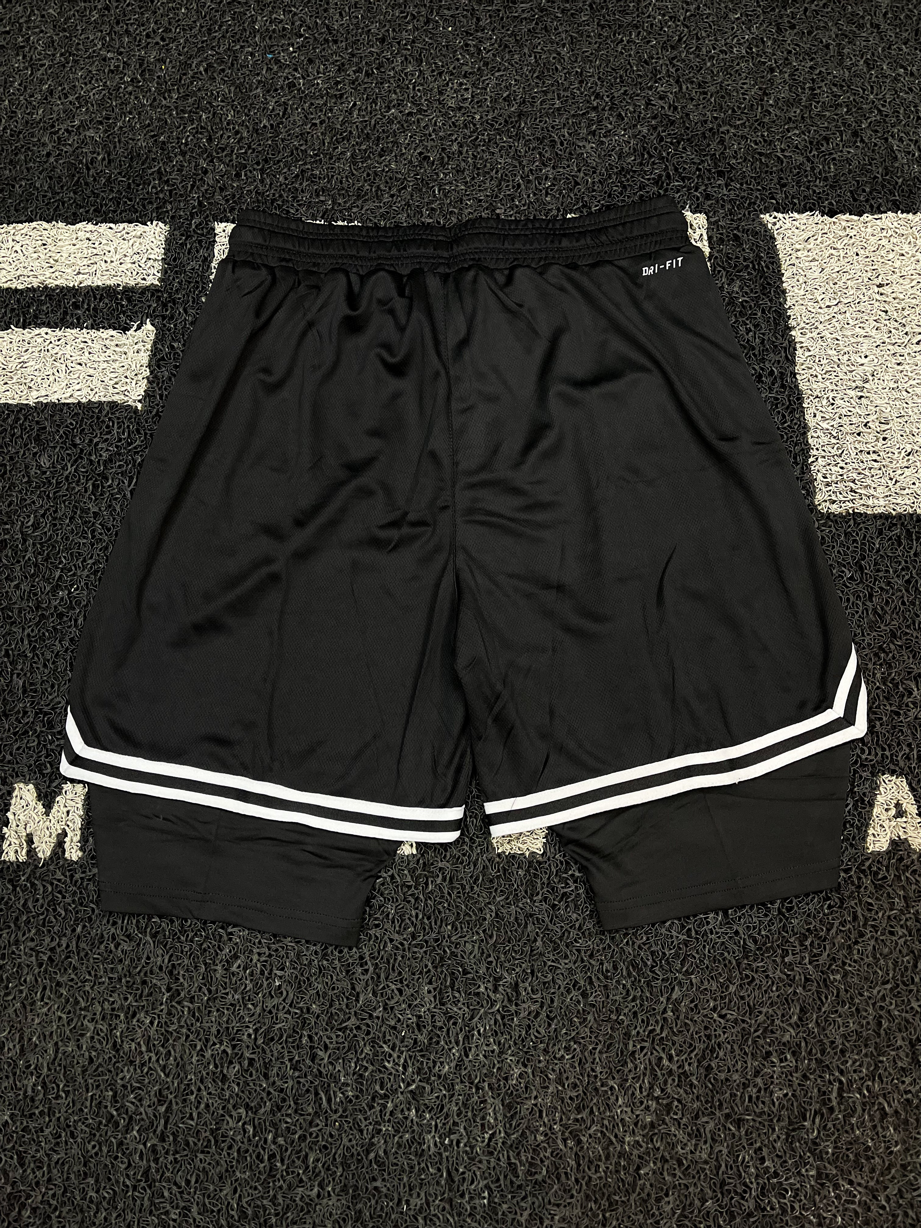 PANTALONETA NEGRA REF 06