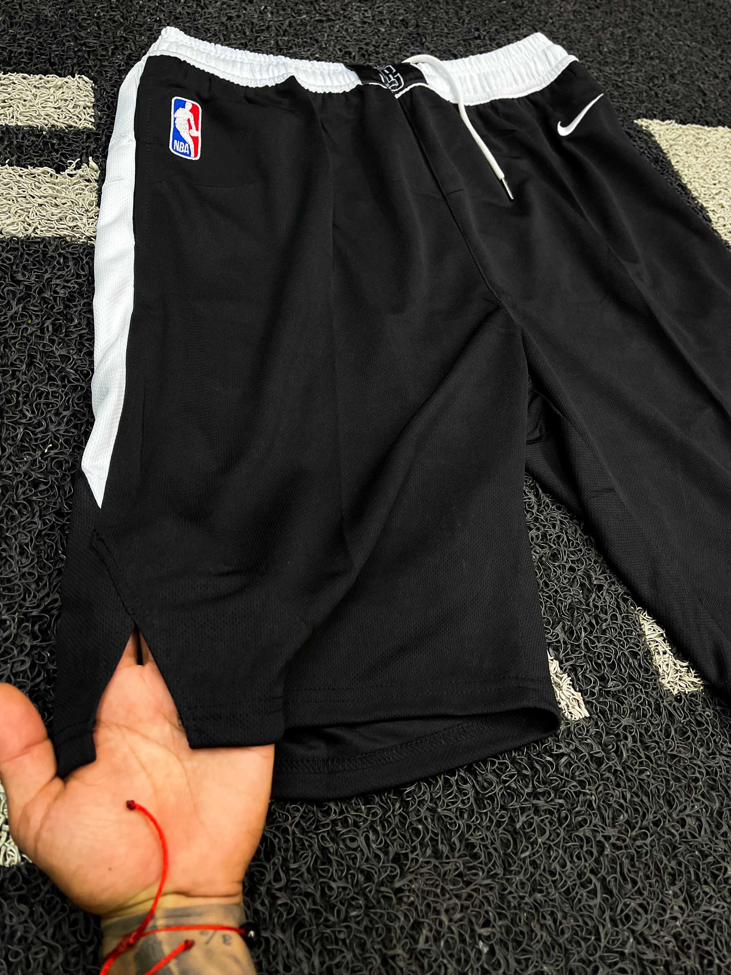 PANTALONETA NEGRA REF 07